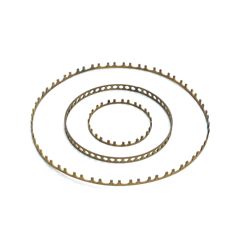 Paano isinasagawa ang mga bahagi ng tanso na panlililak sa ilalim ng mataas na temperatura?