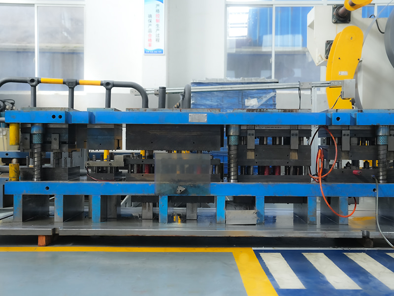 Materyal na guhit at magkaroon ng amag